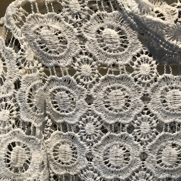 Lace top - Picture 3 of 3
